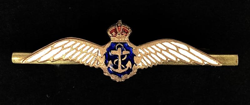 WW2 Royal Navy Fleet Air Arm pilot's wing gilt and enamel badge